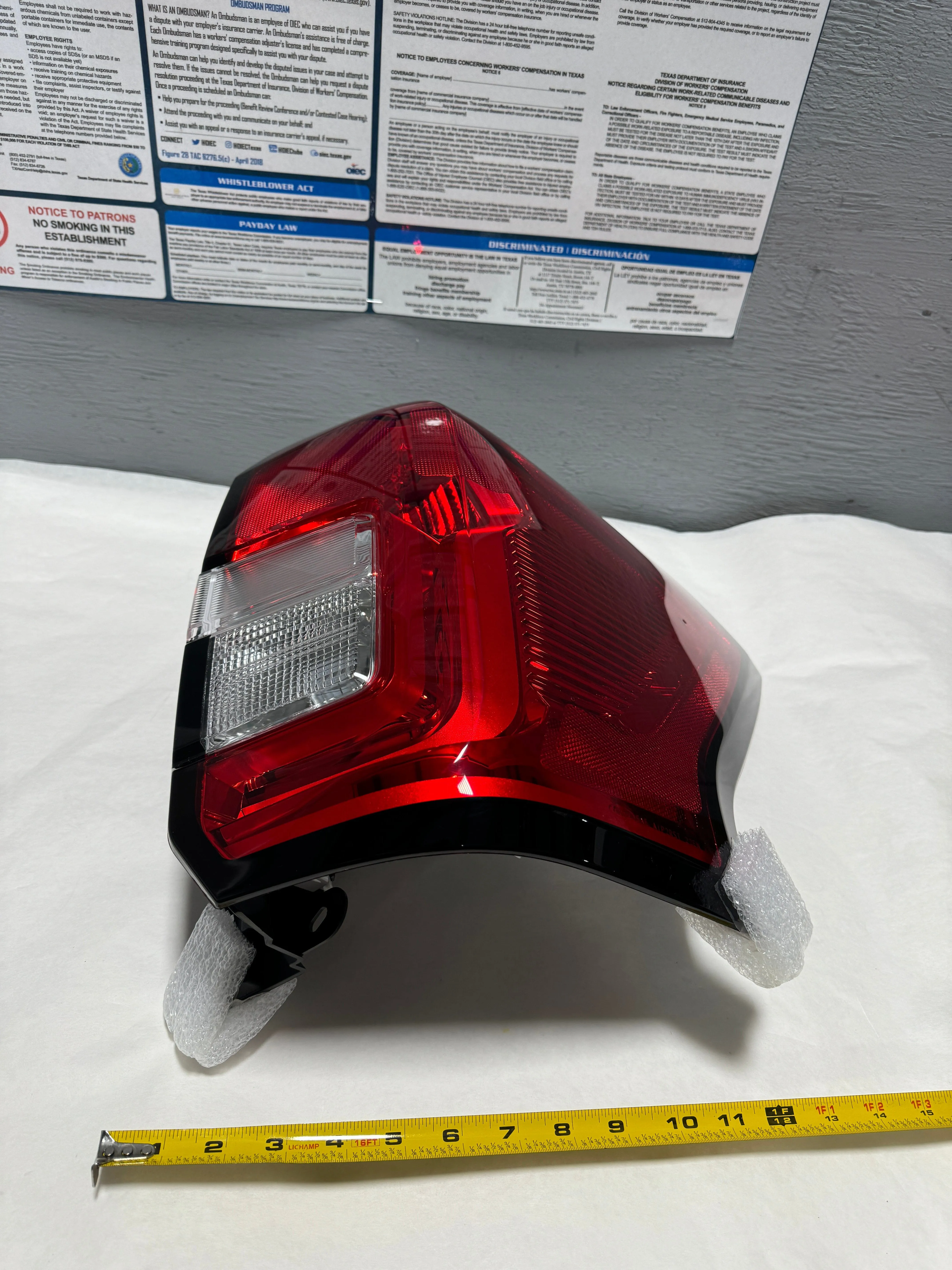 2022-2024 Ford Expedition XLT or XL Passenger Side Halogen Tail Lamp OEM