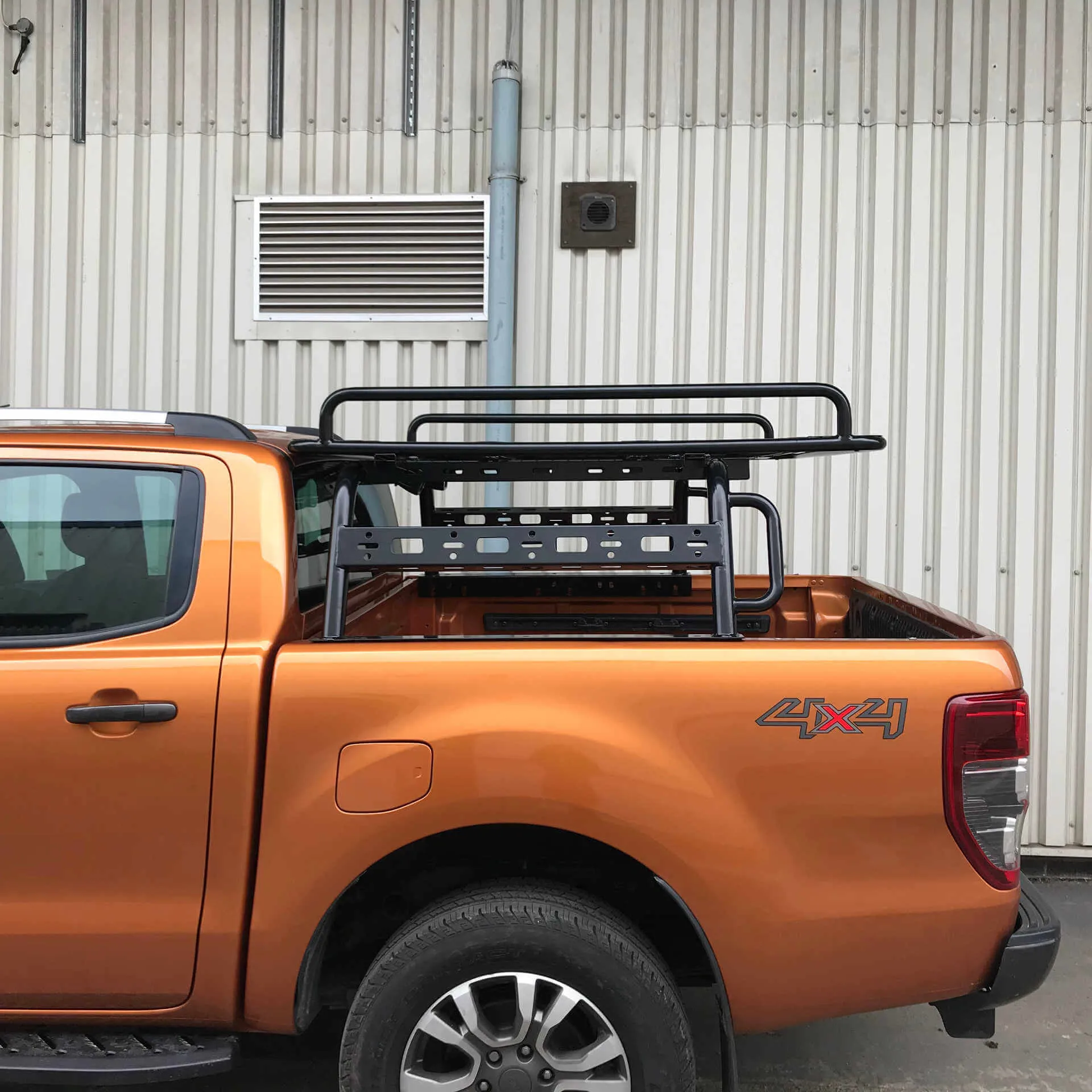 Adjustable Load Bed Cargo Frame with Side Rail Rack for Toyota Hilux 2016 