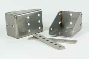 ALU-CAB SHOWER CUBE MOUNT FOR CANOPY CAMPER (SHORT BED)