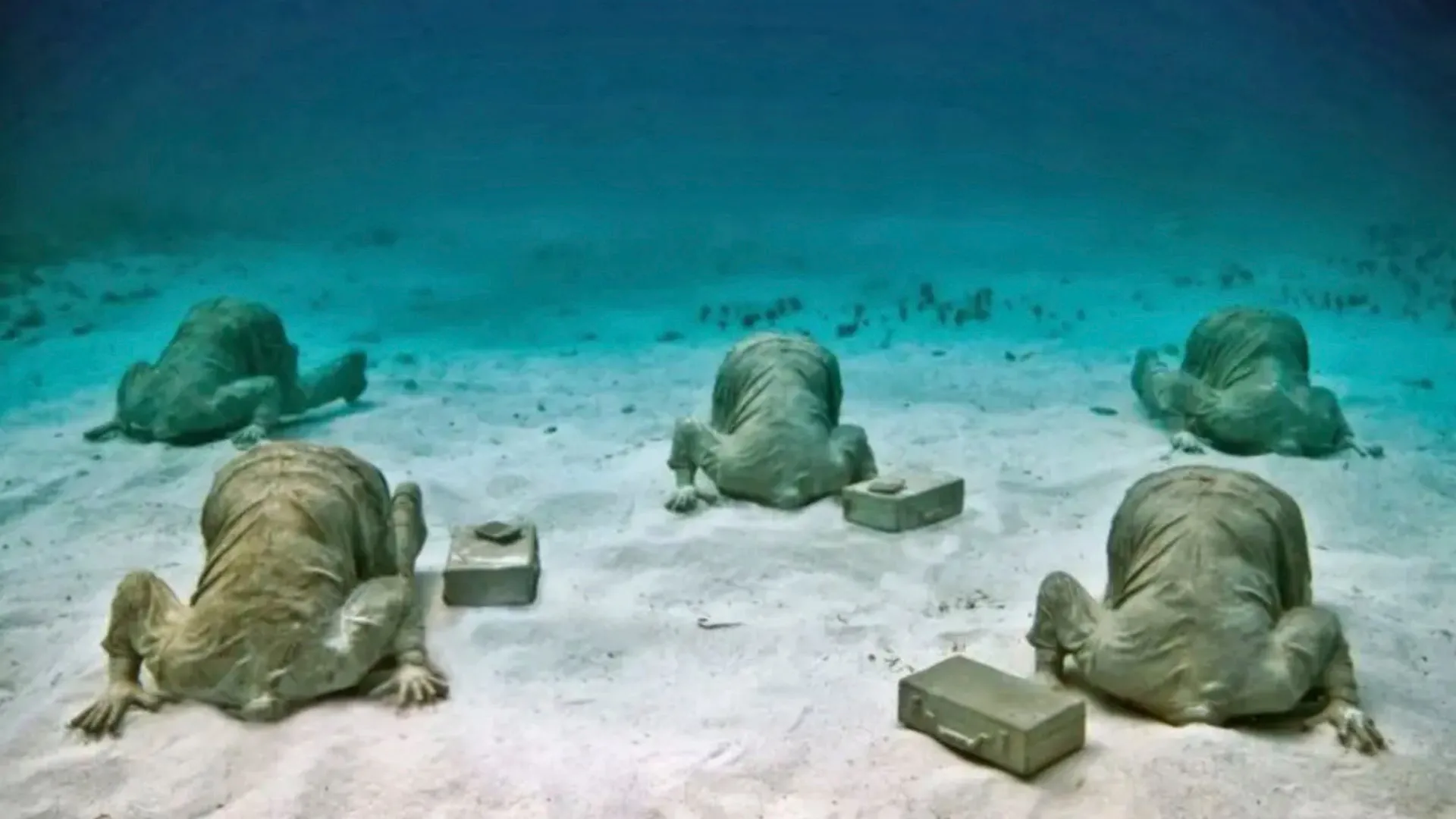 Dive into Art: Explore the Cancun Underwater Museum Experience