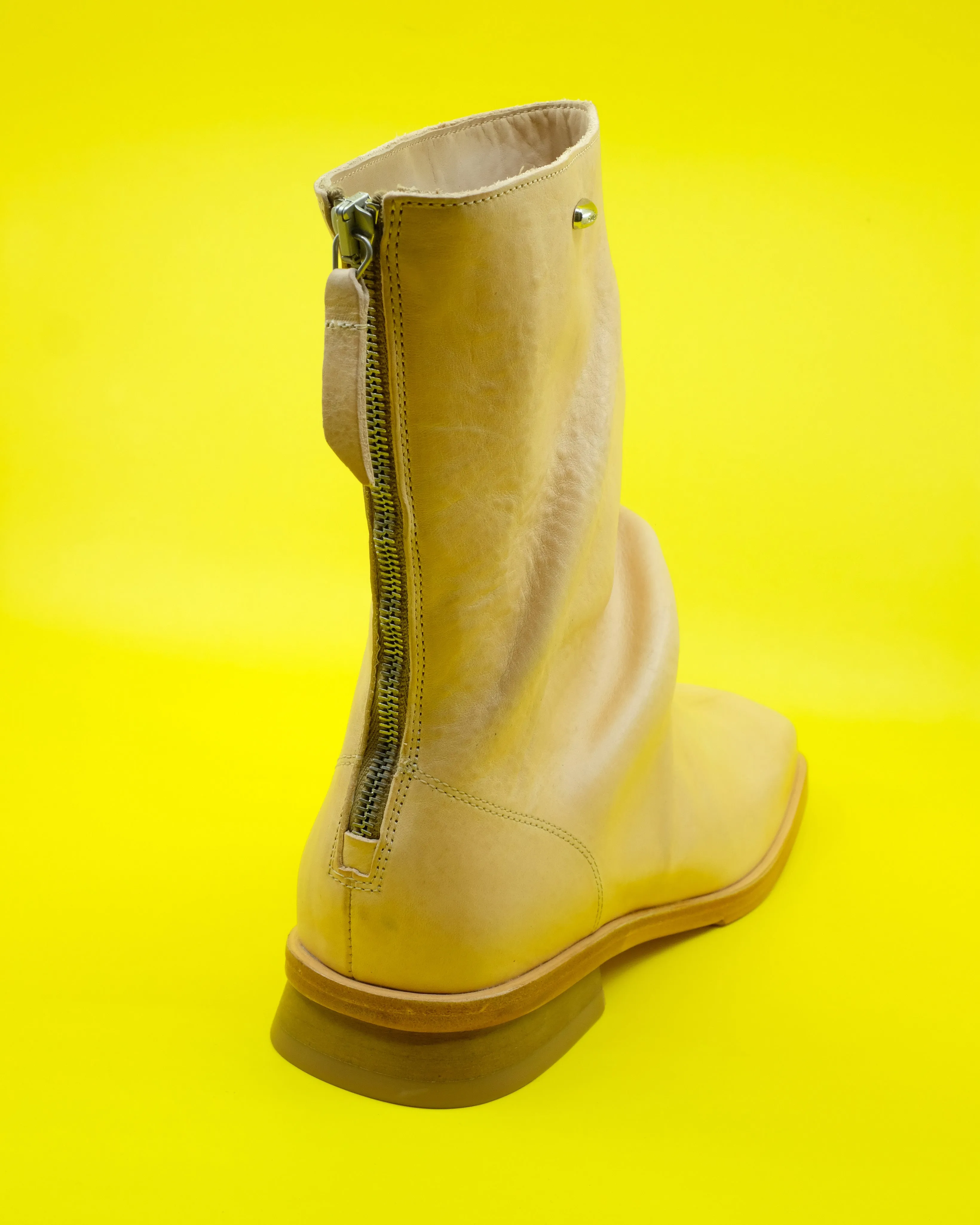 Natural Tan Leather Blunt Boot