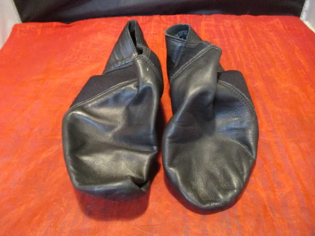 Used Leo's Dancewear Dance Shoes Size 10